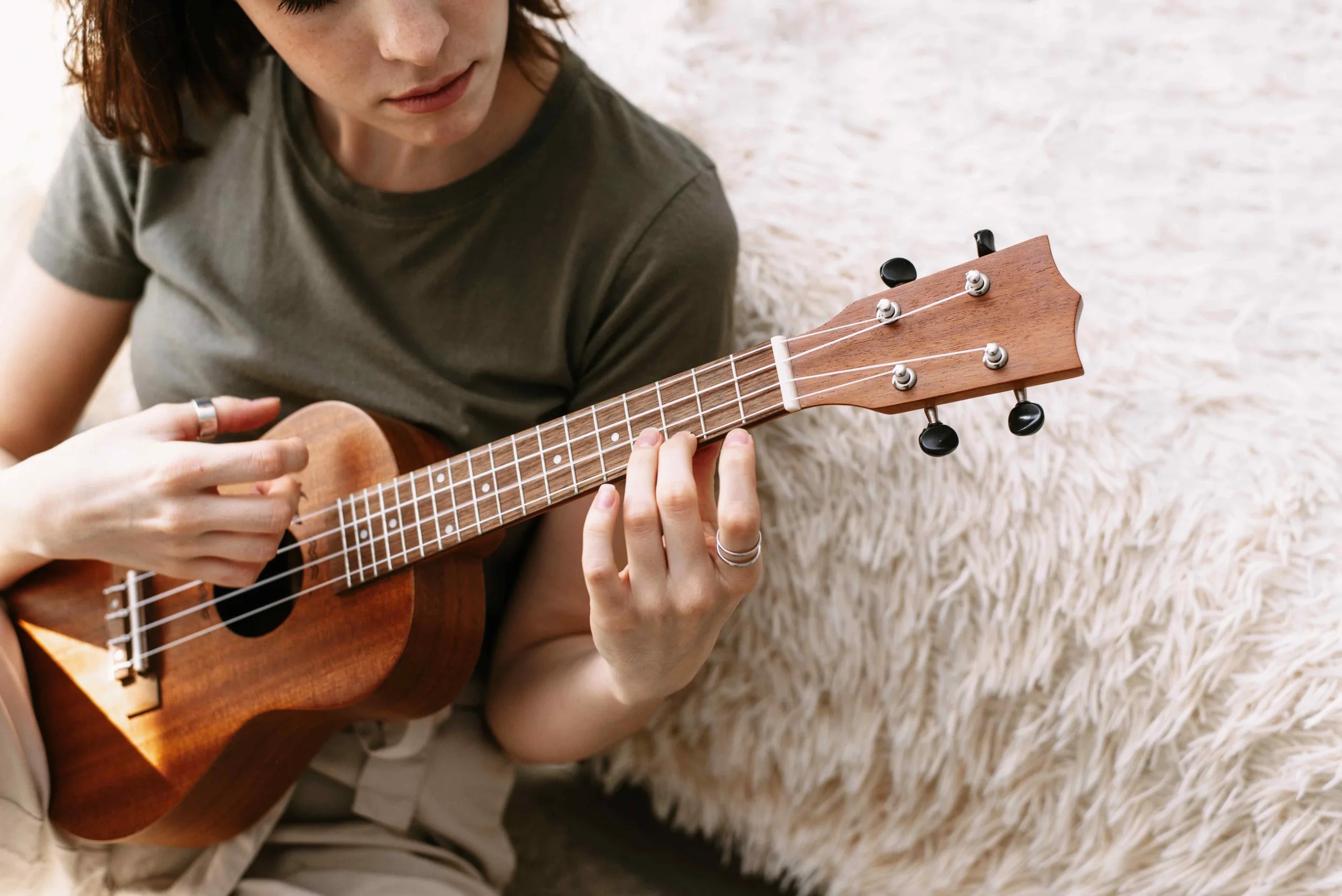 How To Play Ukulele