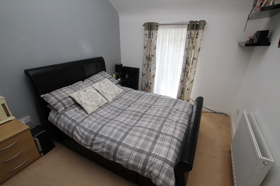 Baglan Street, Treherbert, Treorchy, Rhondda Cynon Taf CF42 5AS Right