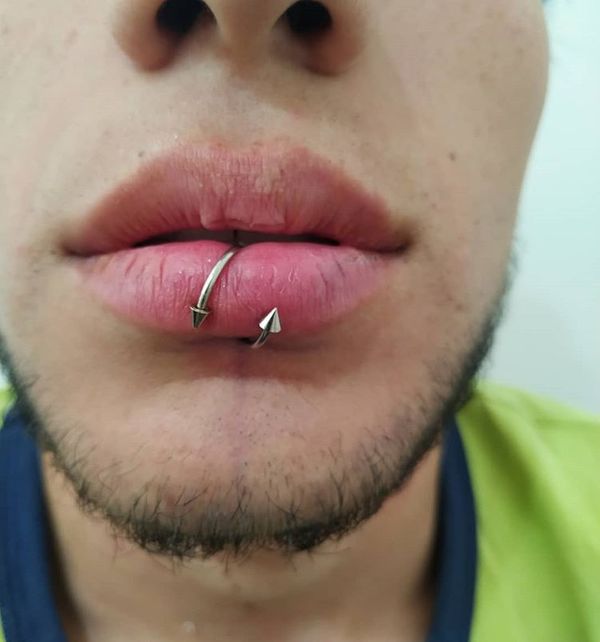 Labret Piercing [60+ Ideas] and Complete Guide RightPiercing