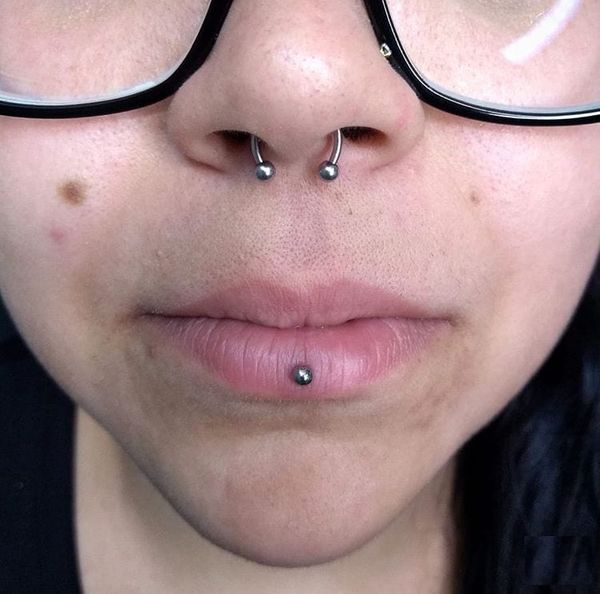 Ashley Piercing 50 image ideas, jewelry, pros & cons Right Piercing