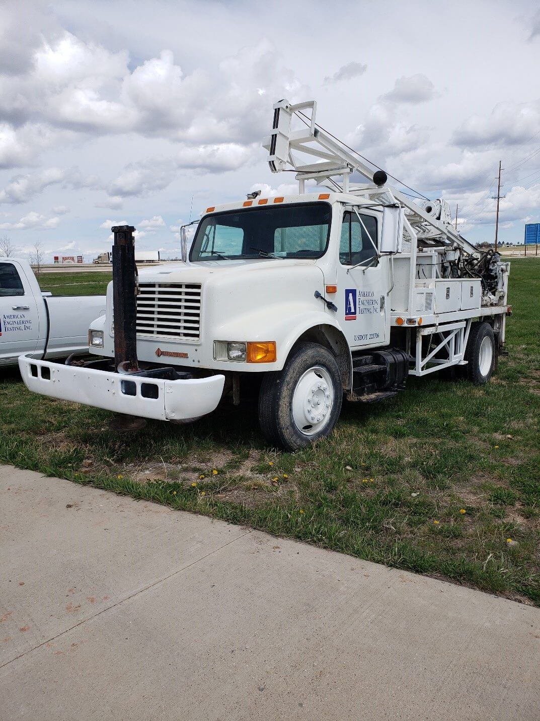 MobileB473 Drill Rigs Drilling Equipment Drill Rig Rentals and Sales