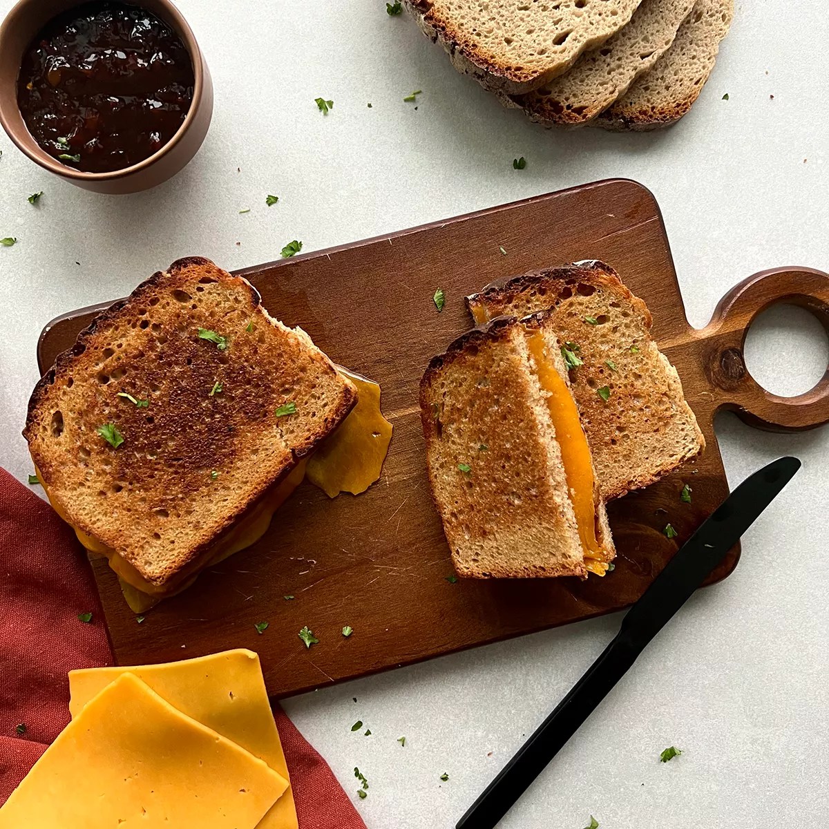 Fruchtiges ChutneyGrilled Cheese Sandwich