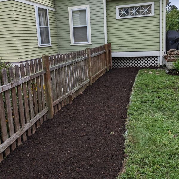 Landscape Mulch Delivery Landscaping Near Me Rhode Island