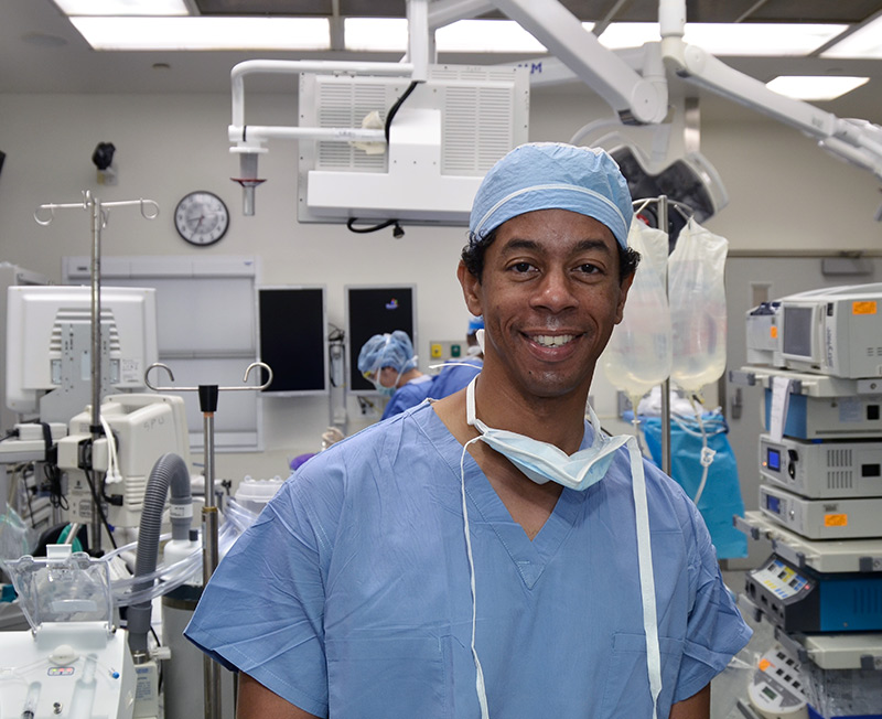 Dr. Williams Riley J. Williams III, MD Orthopedic Surgeon