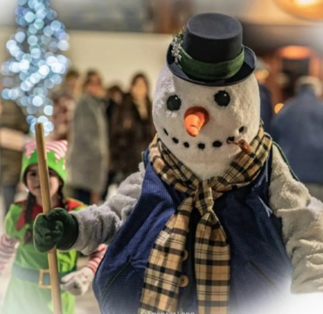 Get Your Holiday(s) On! Garden City Center Holiday Stroll Rhode