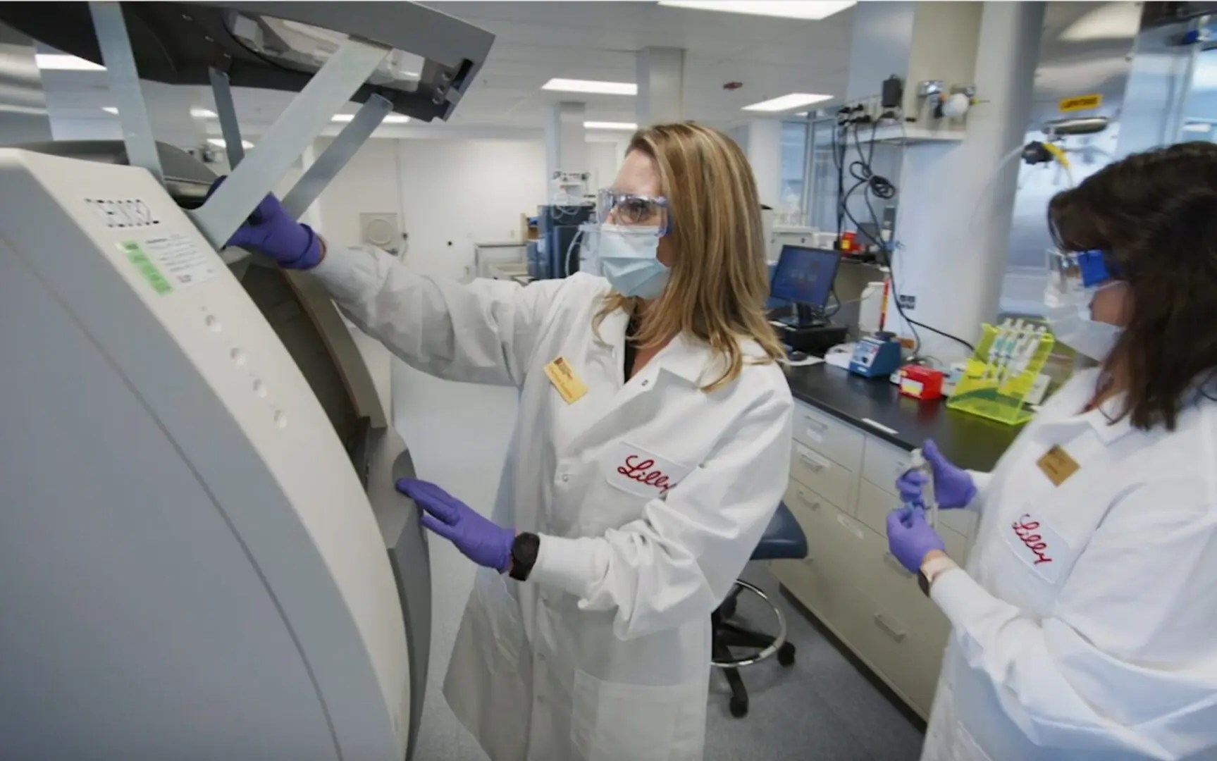 NEW Eli Lilly antibody therapeutic receives FDA emergency use approval