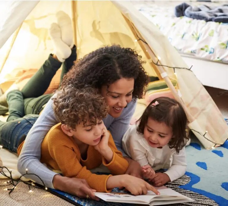 Lucy’s Hearth, Reach Out & Read RI Receive Grants for Work on Aquidneck