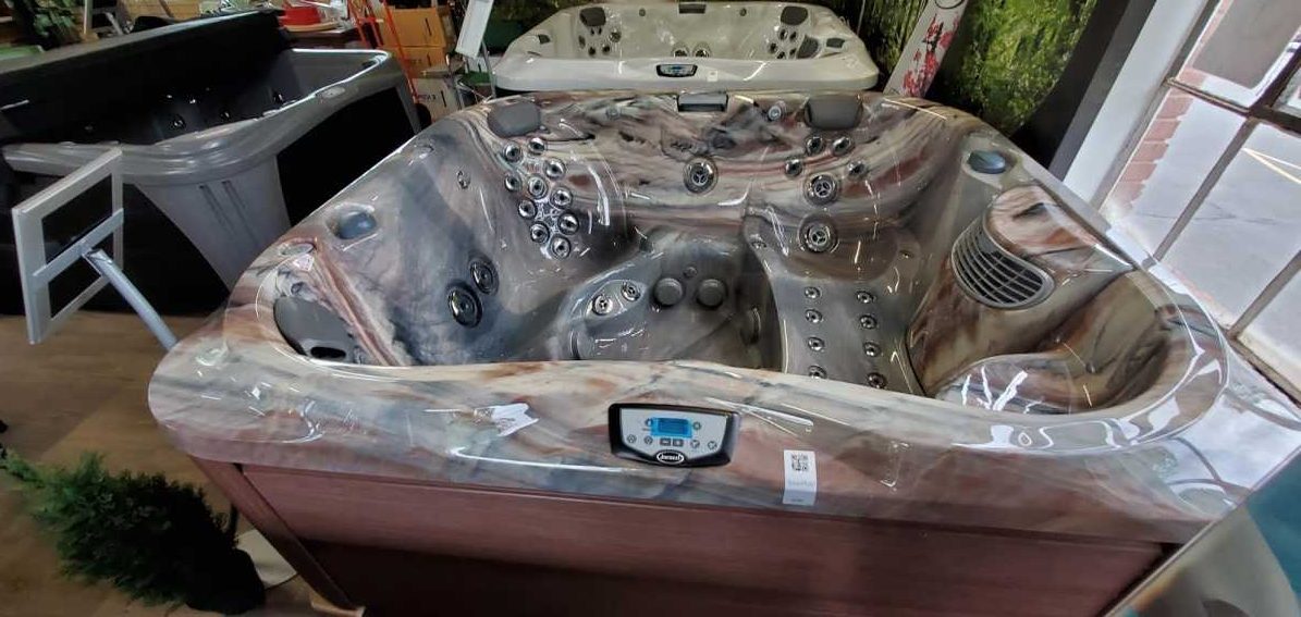 New Jacuzzi® Hot Tubs in Stock! Rin Robyn Pools®