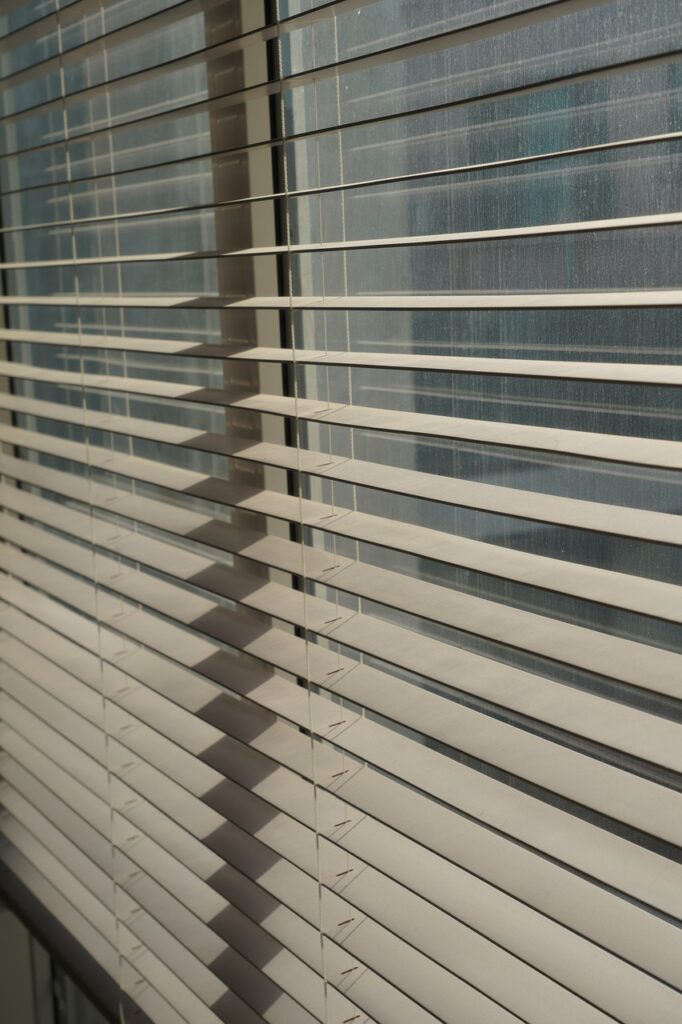 Embracing Freedom The Many Benefits of Cordless Blinds for Your Home