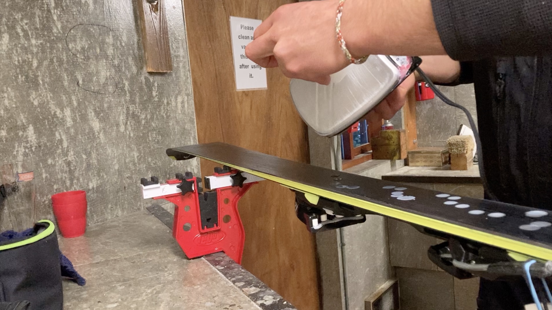 How To Wax Skis A Beginner’s Guide to Proper Ski & Snowboard Hot