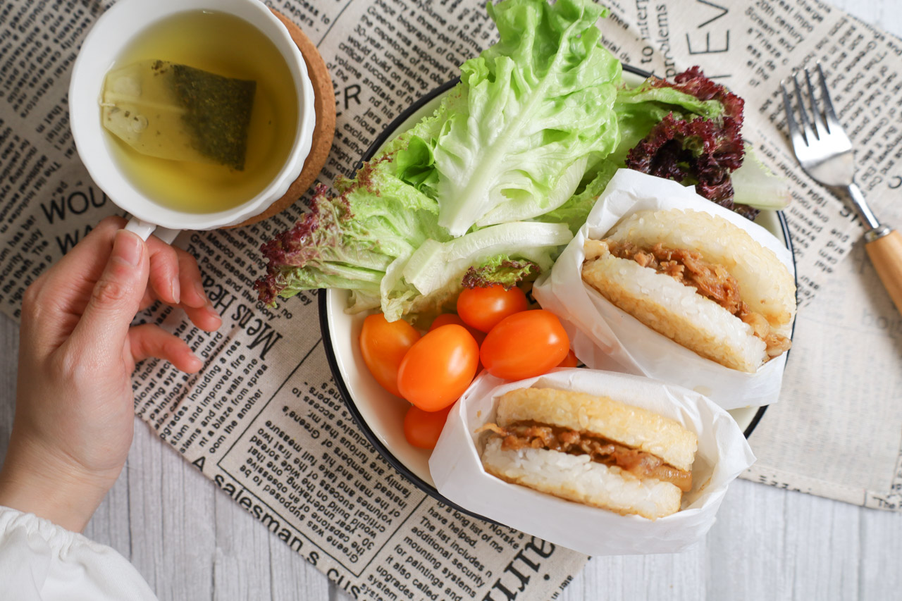 【美味開箱】今天不想煮？喜生食品宅配米漢堡／好市多米漢堡，快速微波即食好便利 Rita旅食生活