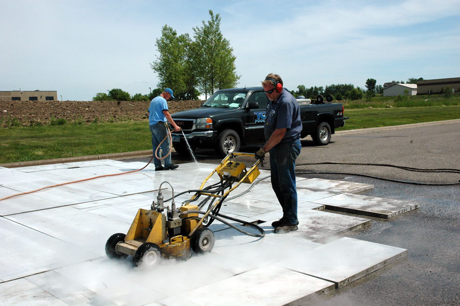 Waterjet paint stripping machine / floor covering RITM Industry