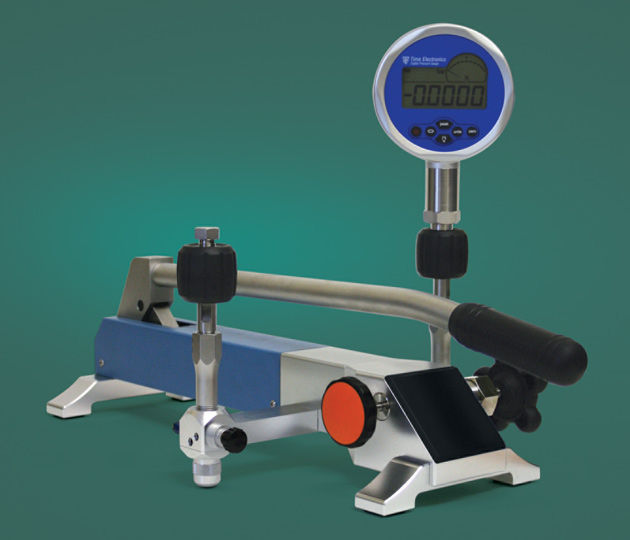 Electronic pressure gauge / digital / laboratory / robust RITM Industry