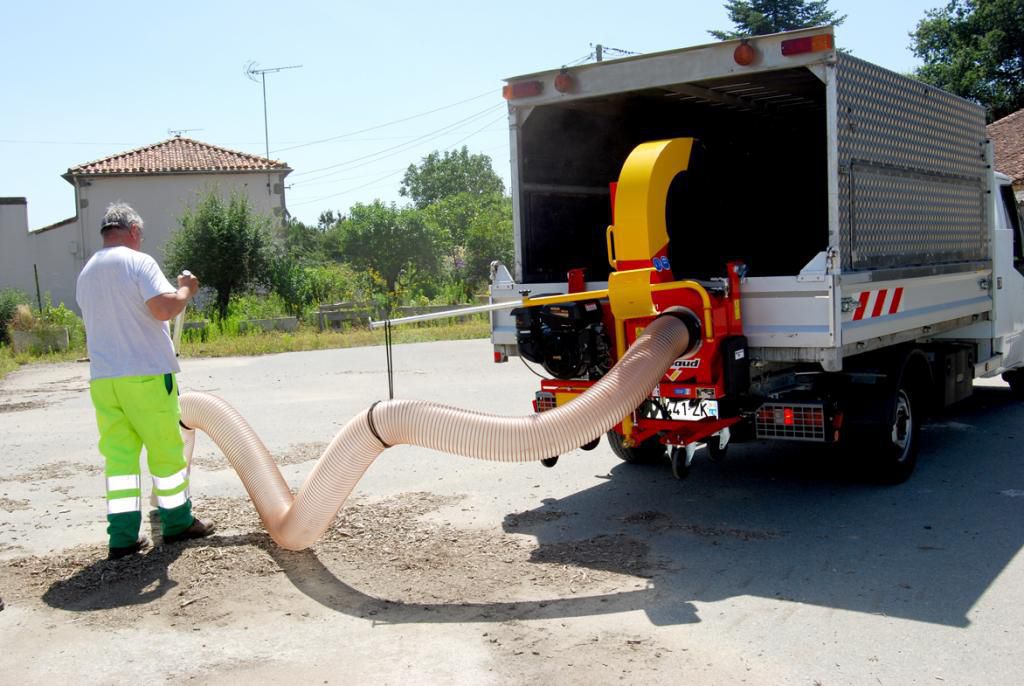 Leaf vacuum cleaner / trailermounted / industrial RITM Industry