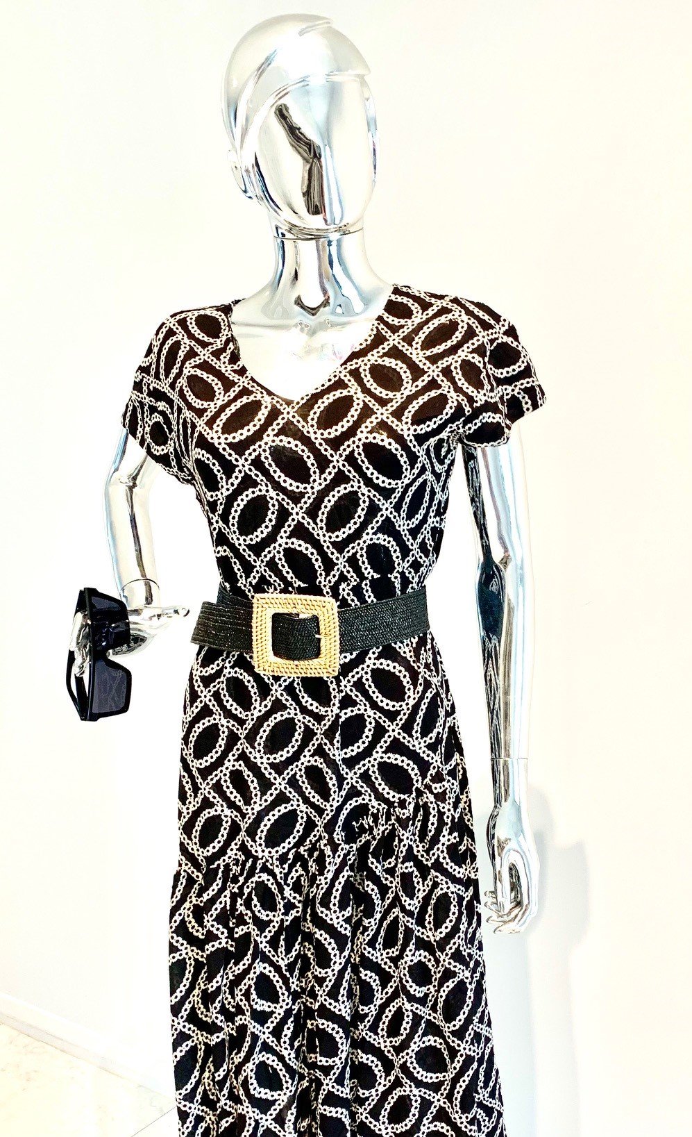 WILLOW TREE BLACK &amp, WHITE DROP WAIST MAXI Ritzi Coolangatta