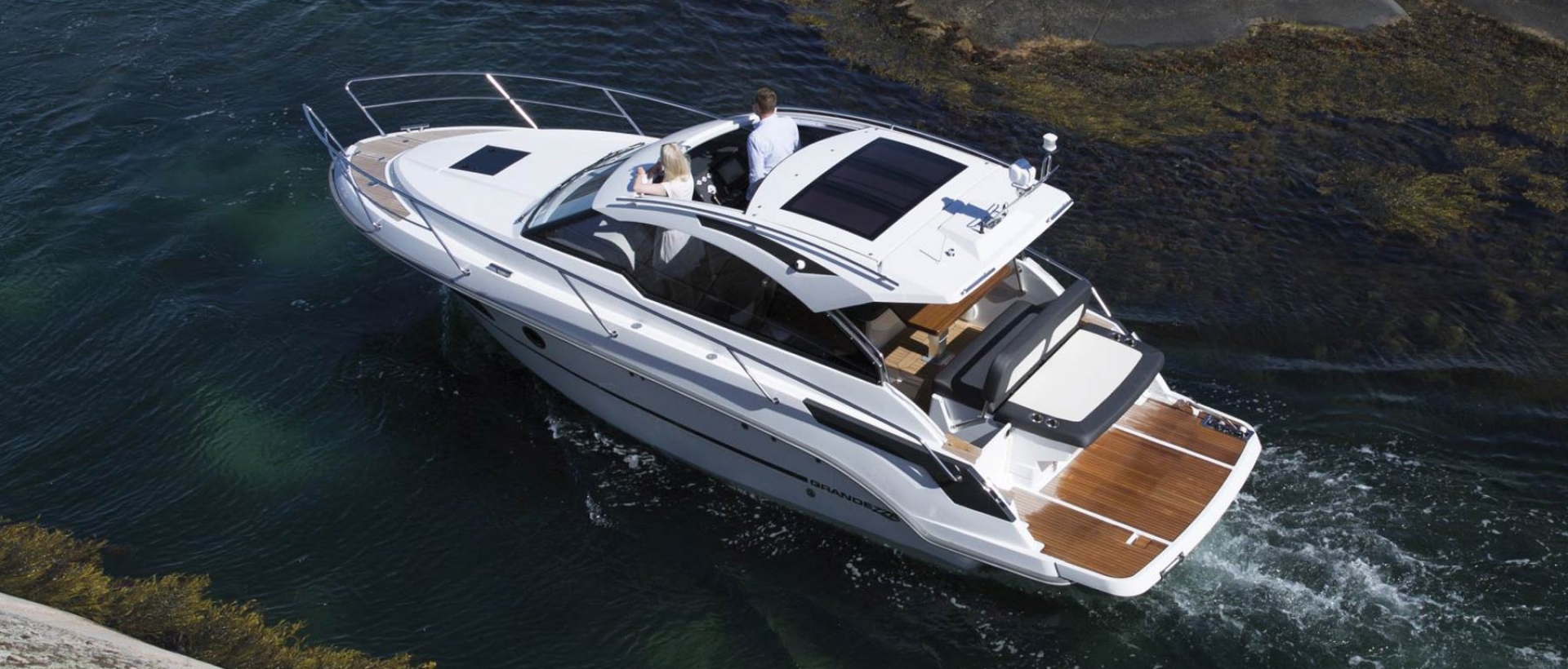 GRANDEZZA 28 OC ⋆ Riva Rent Luxury Charter