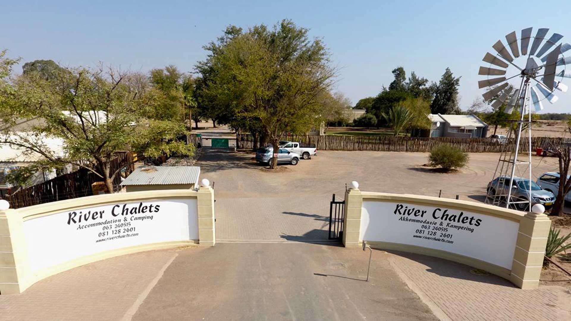 10 River Chalets Mariental