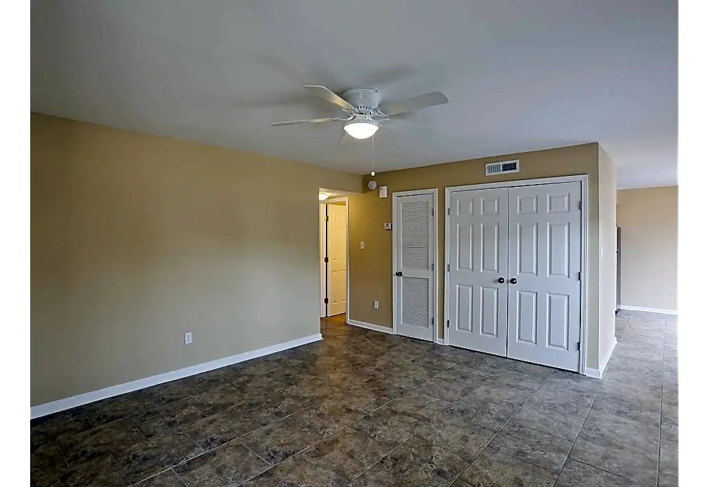 Woodgate River Cross Properties