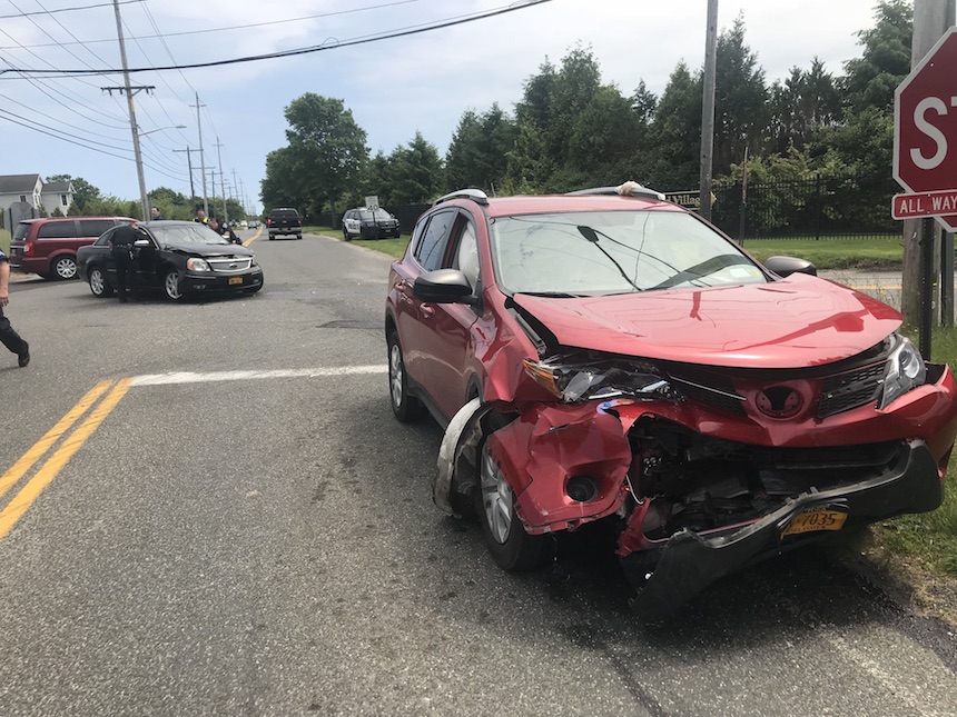 Collision at fourwaystop sends two drivers to PBMC RiverheadLOCAL