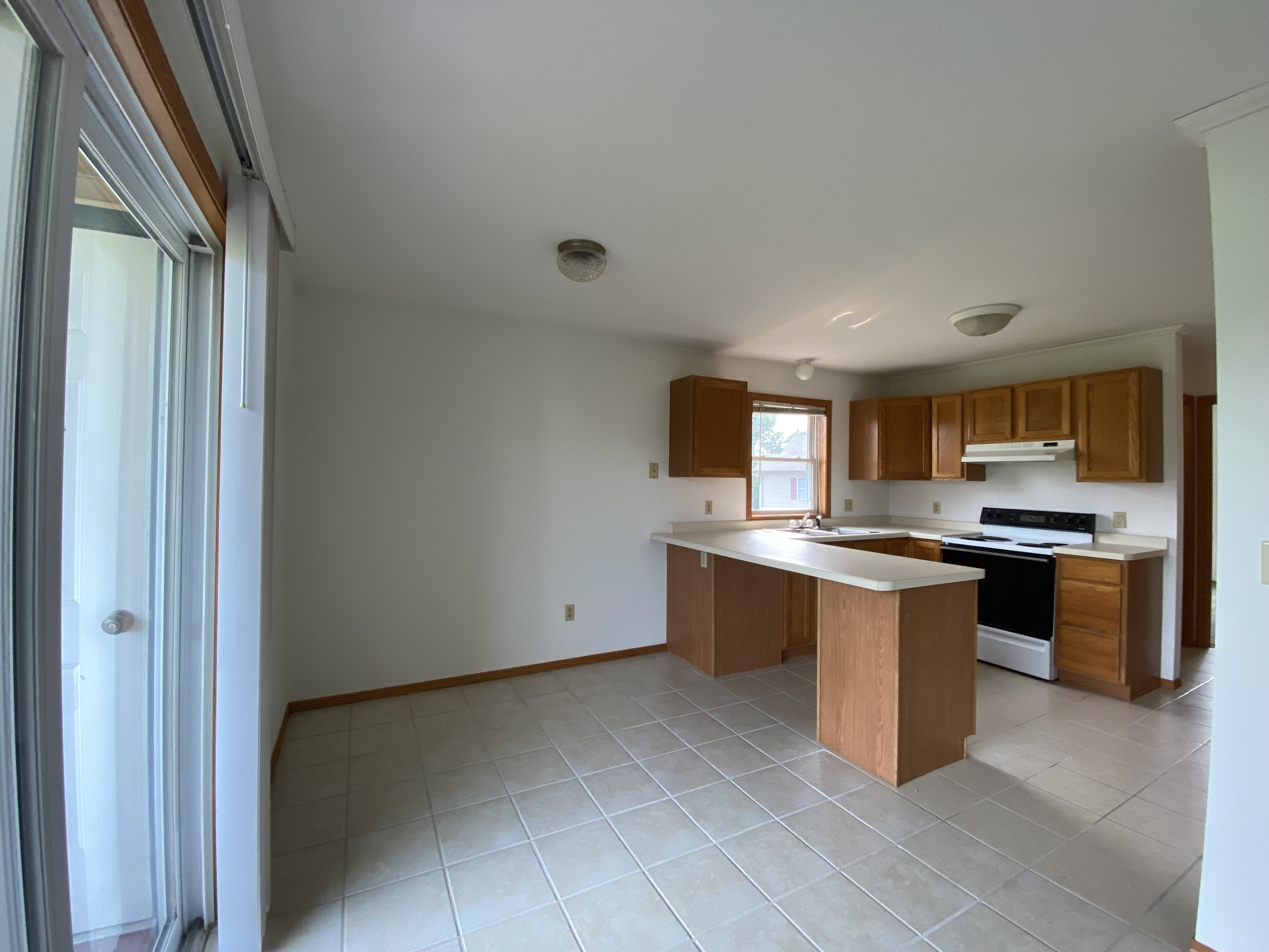 Pictures Riverhill Apartments