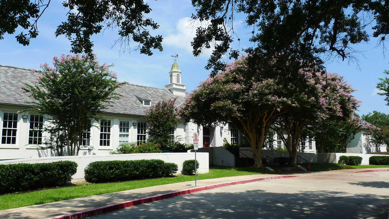 River Oaks Elementary Alumni School & Grounds