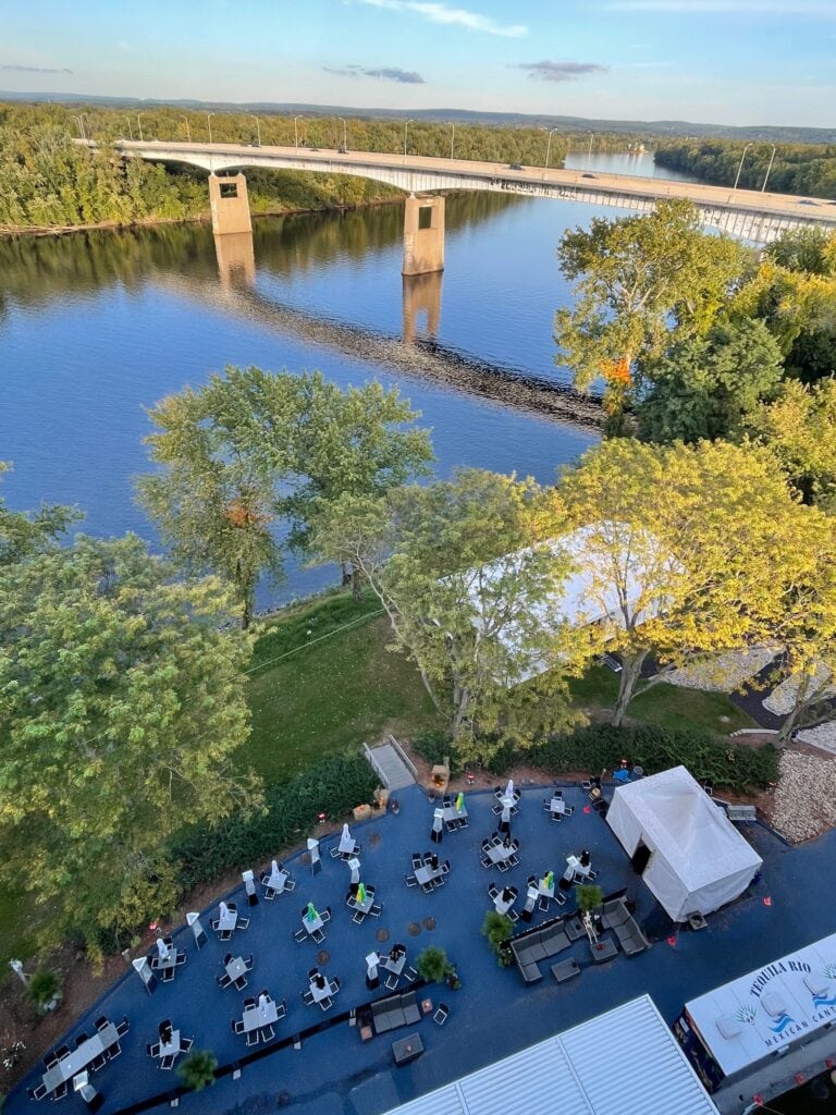 Home River A Waterfront Restaurant & Bar