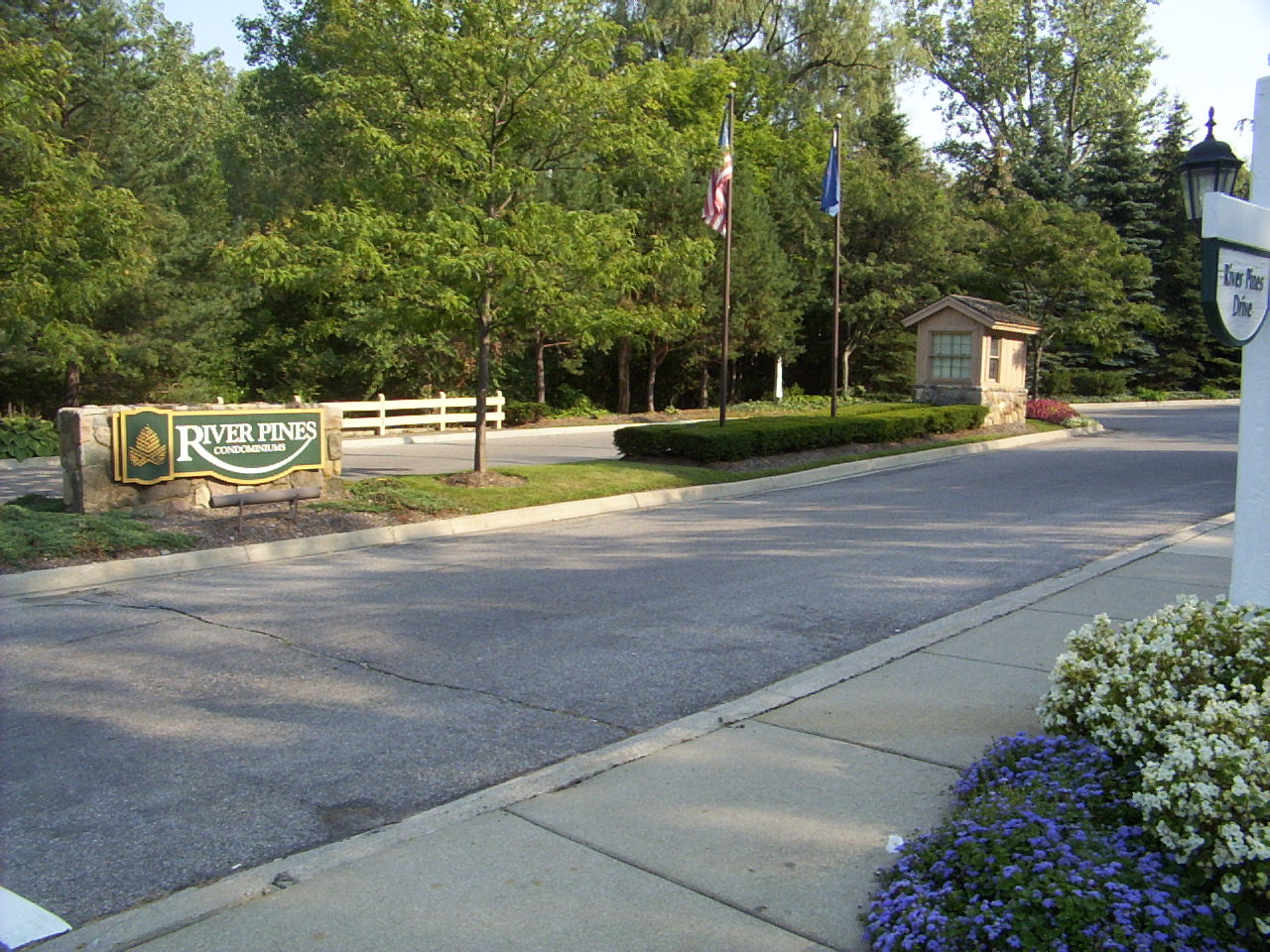 River Pines Condominiums to River Pines Condominium Association