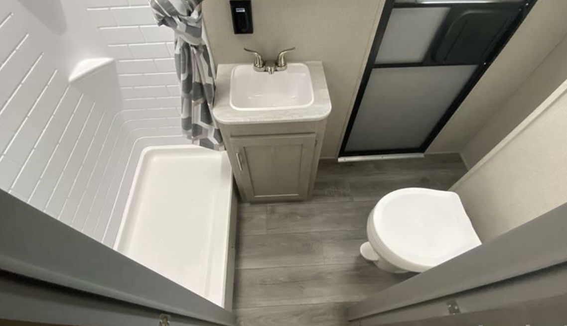 2021 Coachmen Catalina River Road Rental