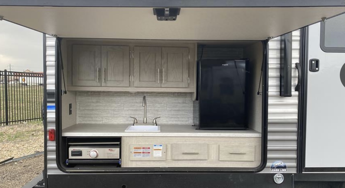 2021 Coachmen Catalina River Road Rental