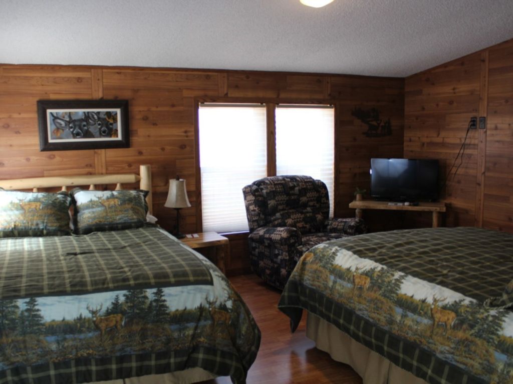 BR River Rock Inn & Bait Shop