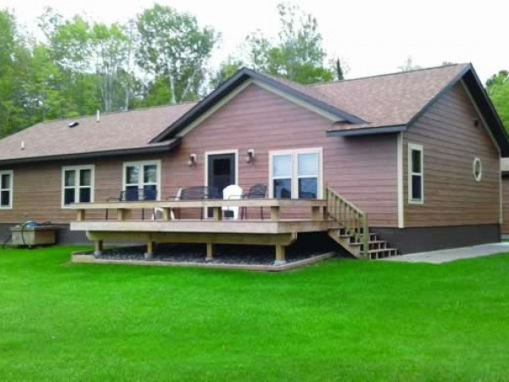 Outside River Rock Inn & Bait Shop