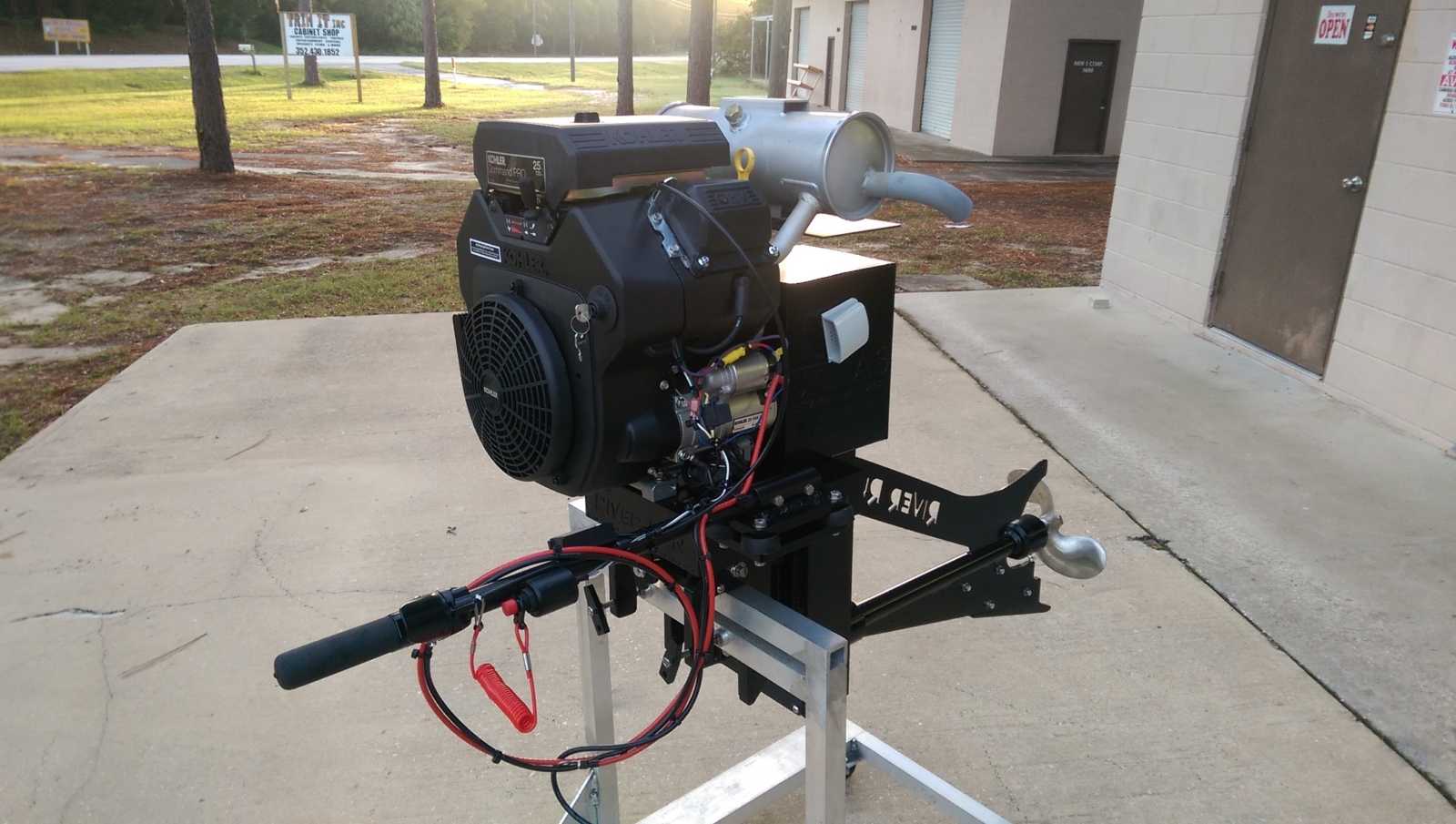 25 Hp River Run Surface Drive Outboard Mud Motor