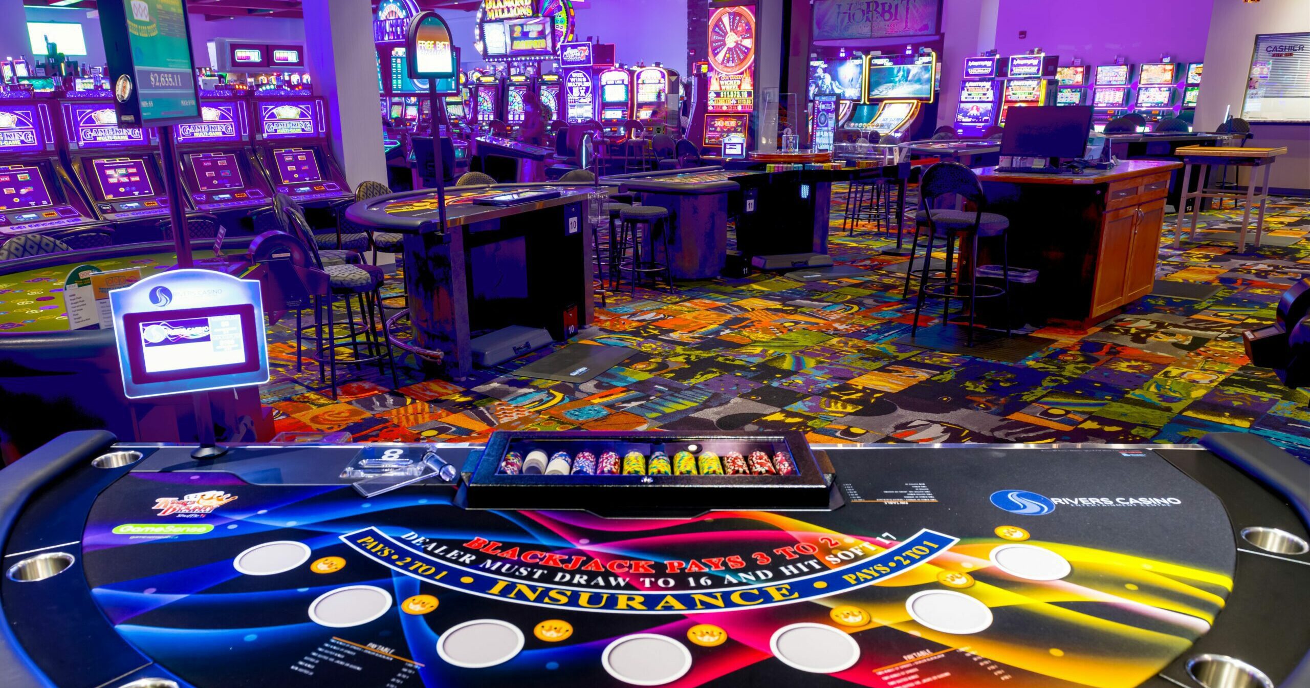 Play Rivers Casino & Entertainment Centre