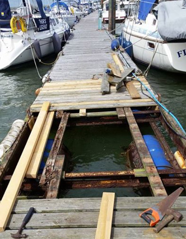 River Thames Moorings Gallery