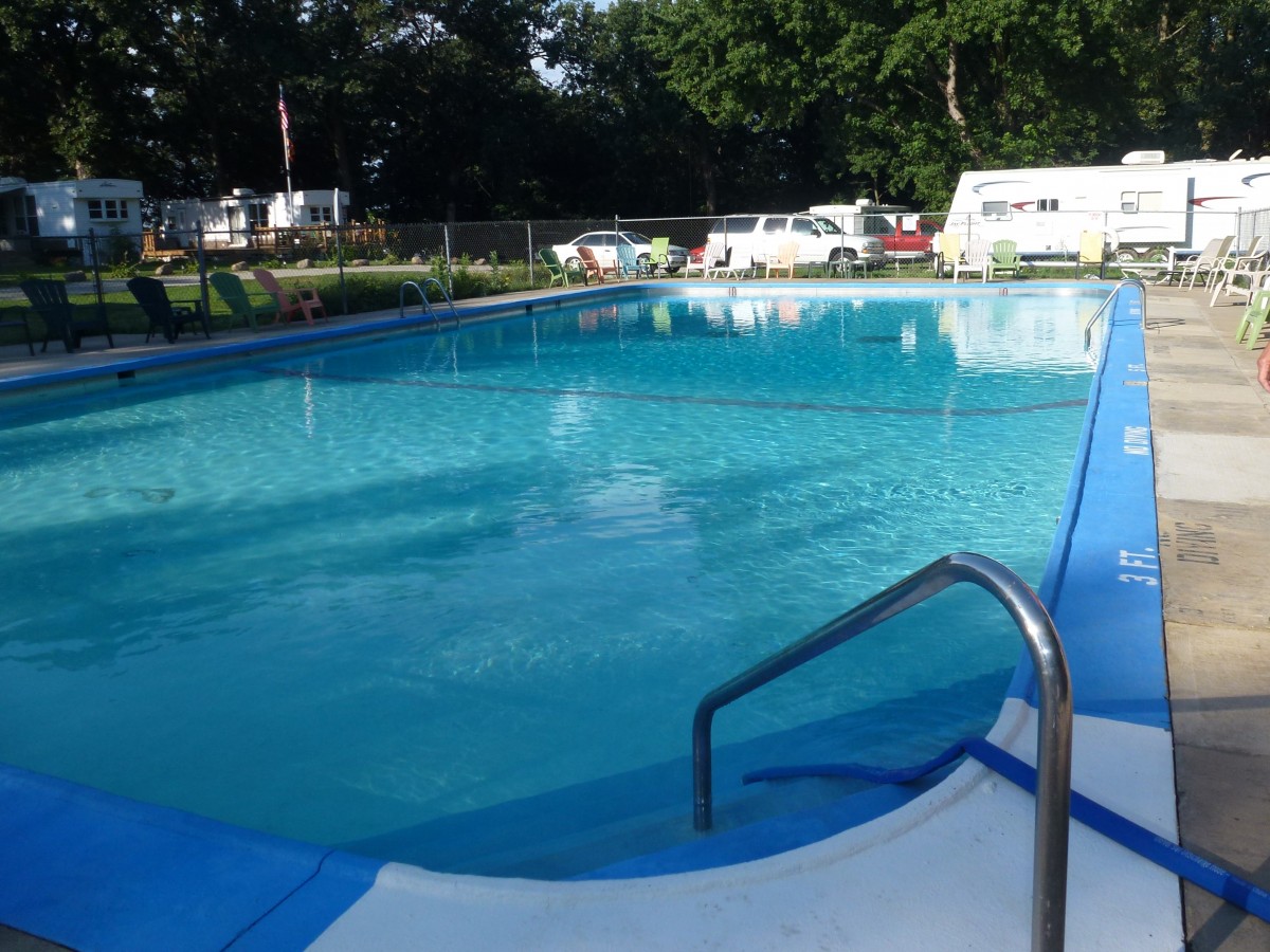 POOL River View Campground