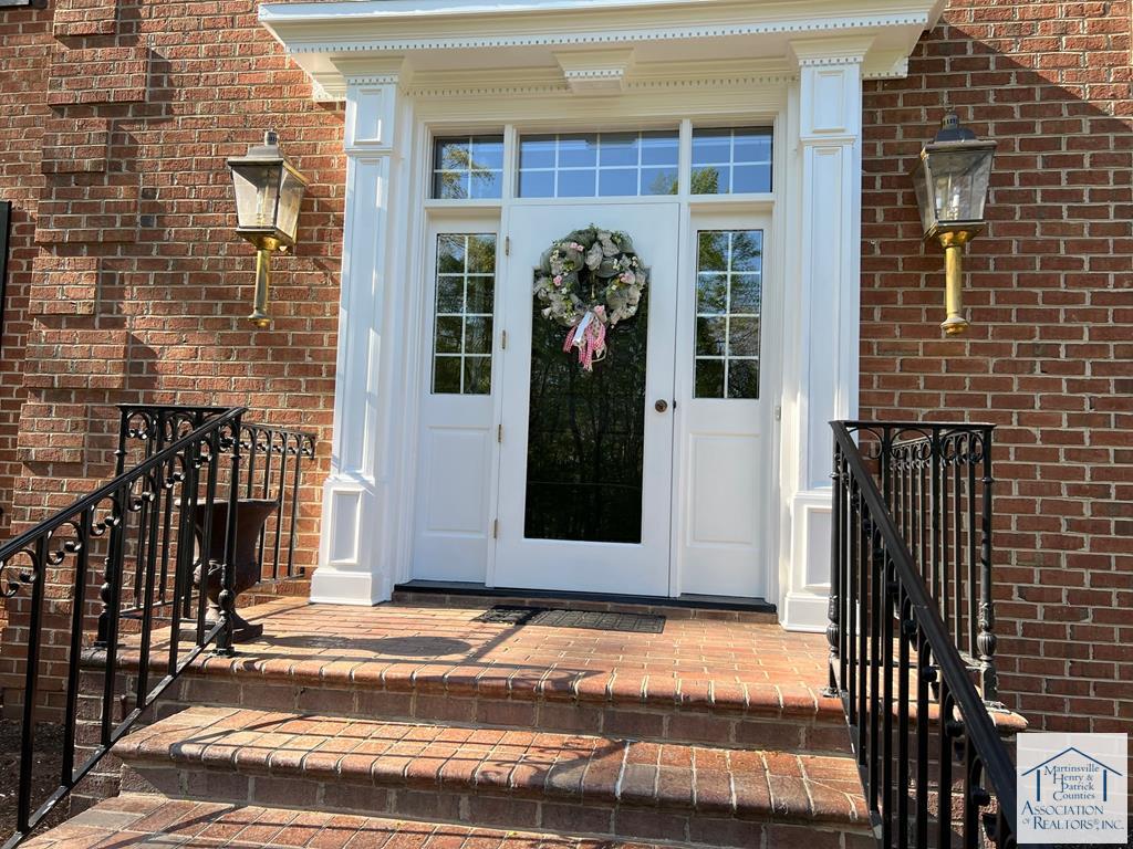 Real Estate Martinsville, VA Rives S. Brown Helping you find a home