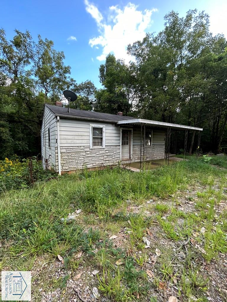 Real Estate Martinsville, VA Rives S. Brown Helping you find a home