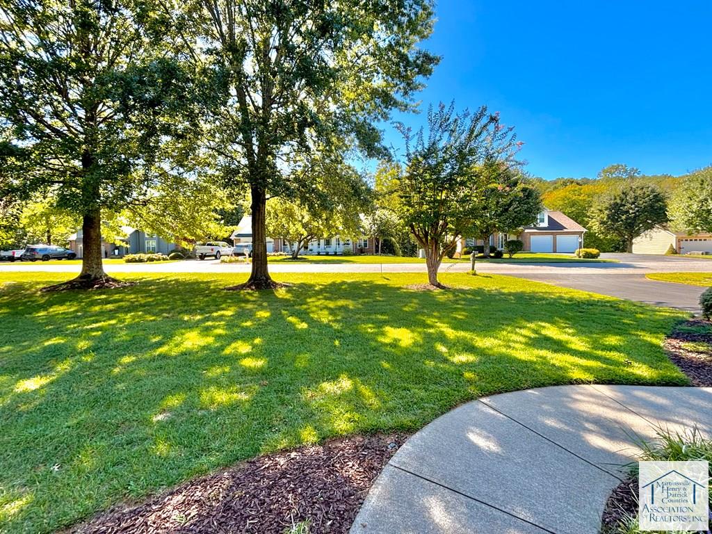 Real Estate Martinsville, VA Rives S. Brown Helping you find a home