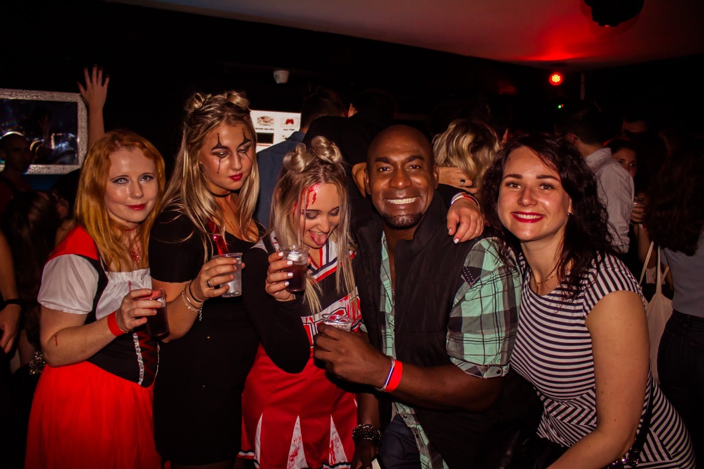 Perth Pub Crawl Riviera Bar Crawl Tours