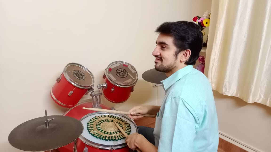 Drum Classes in Pune near me. Teaching techniques of Drum