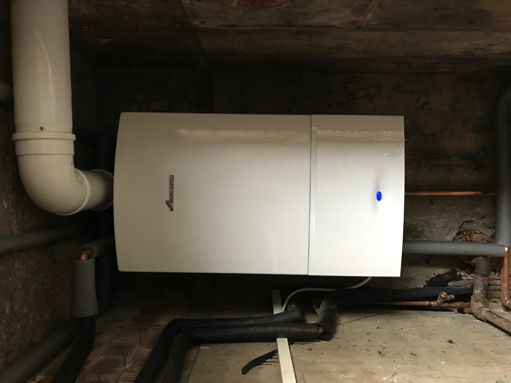Worcester 25i Erp & Plume kit fitted in E14 RJ Gas Appliances Limited