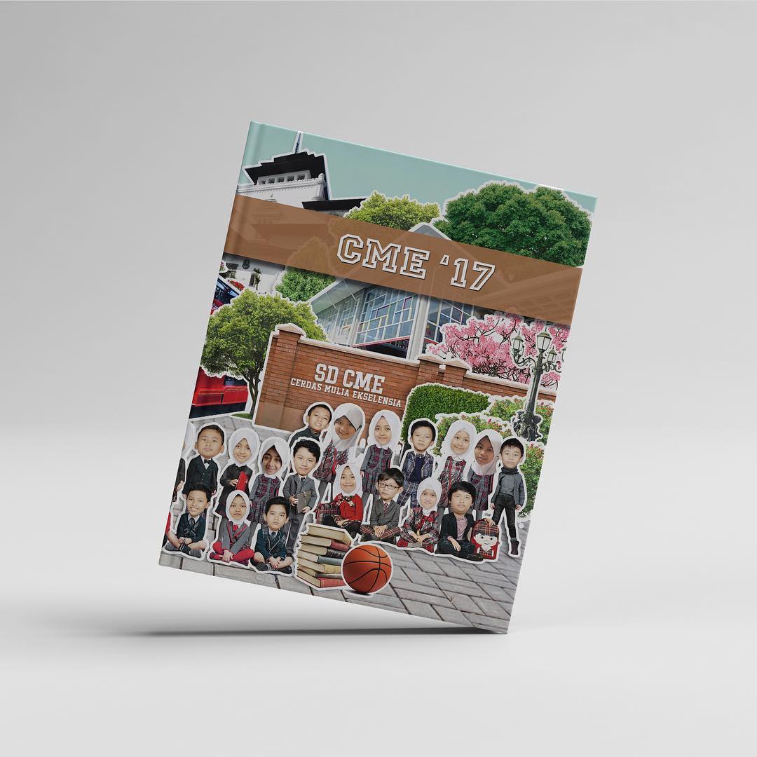 design cover buku tahunan Buku Tahunan Sekolah Yearbook