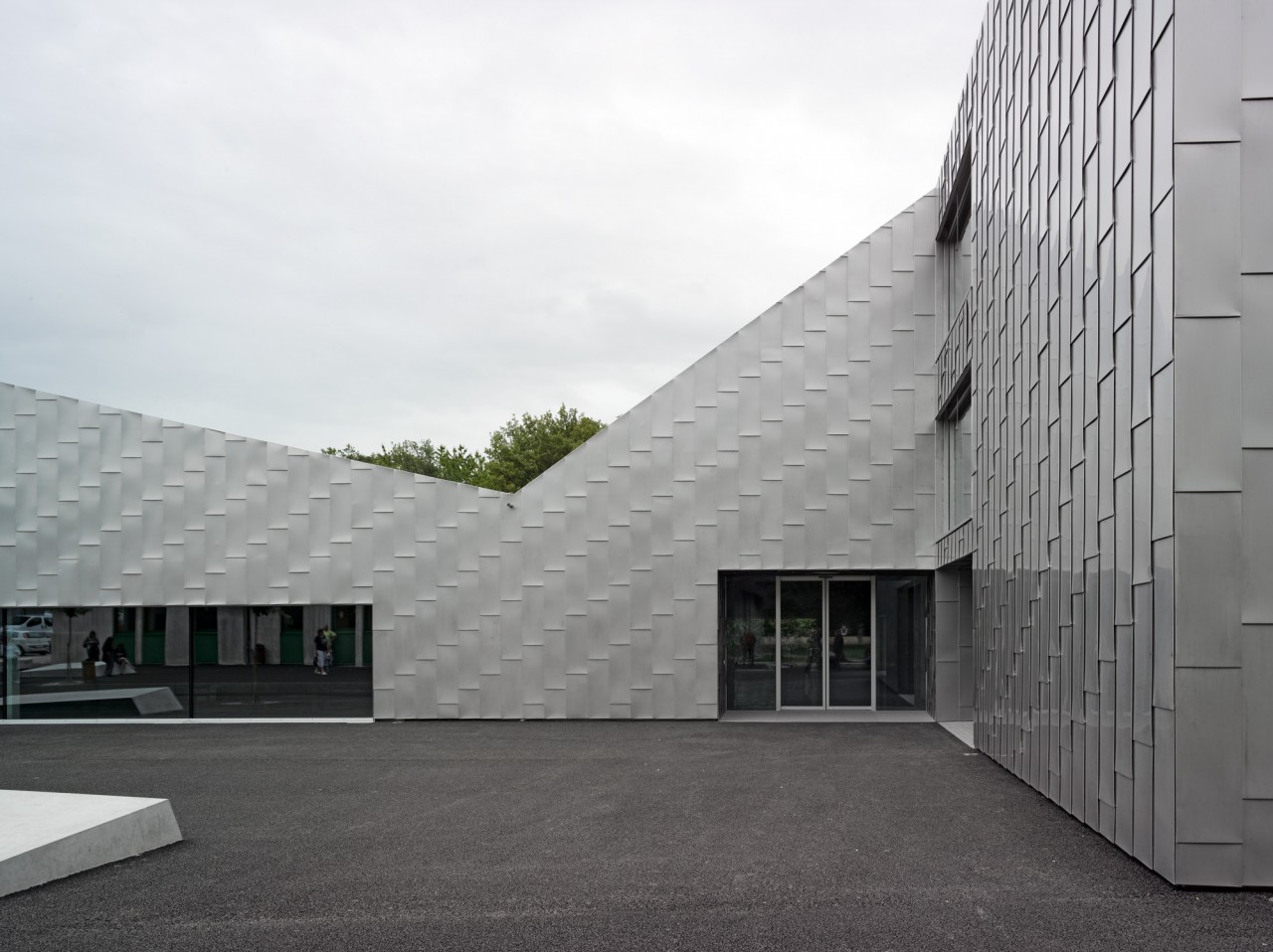 MORECHON 2 / rk Studio