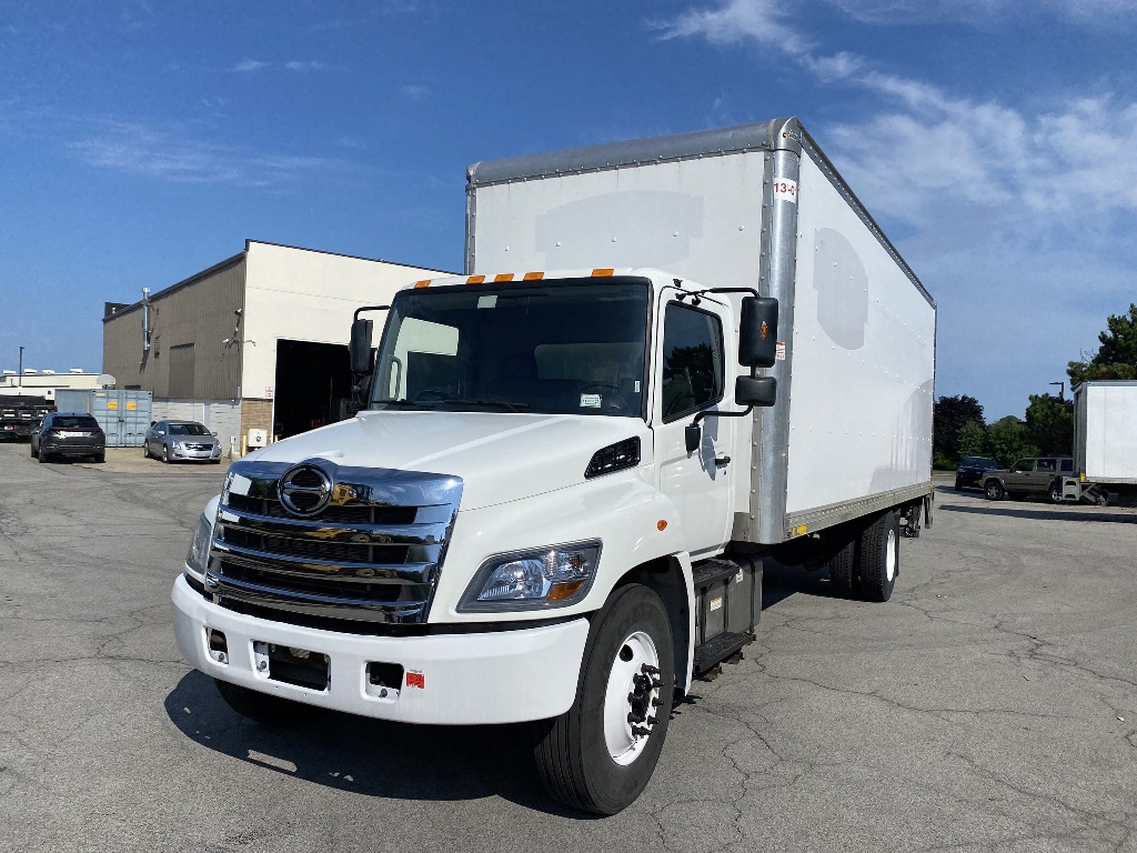 2018 HINO 26FT BOX TRUCK WITH LIFT GATE (Tag 1275) RK Truck Sales
