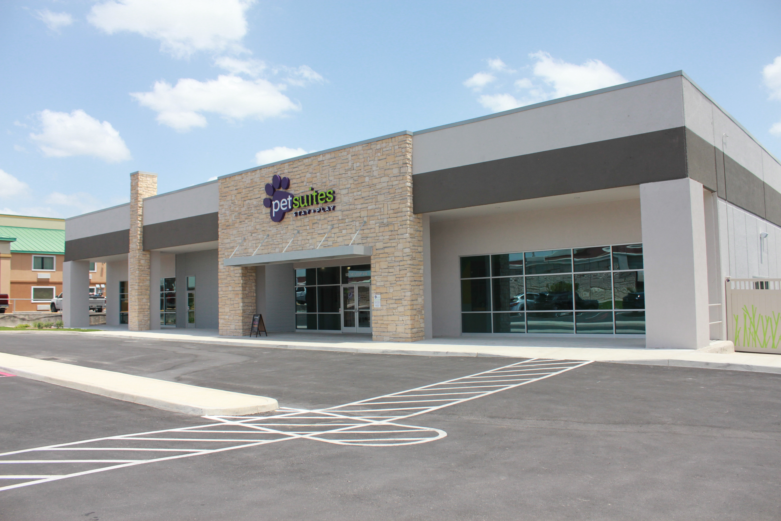 PetSuites Stay & Play RM Development Group