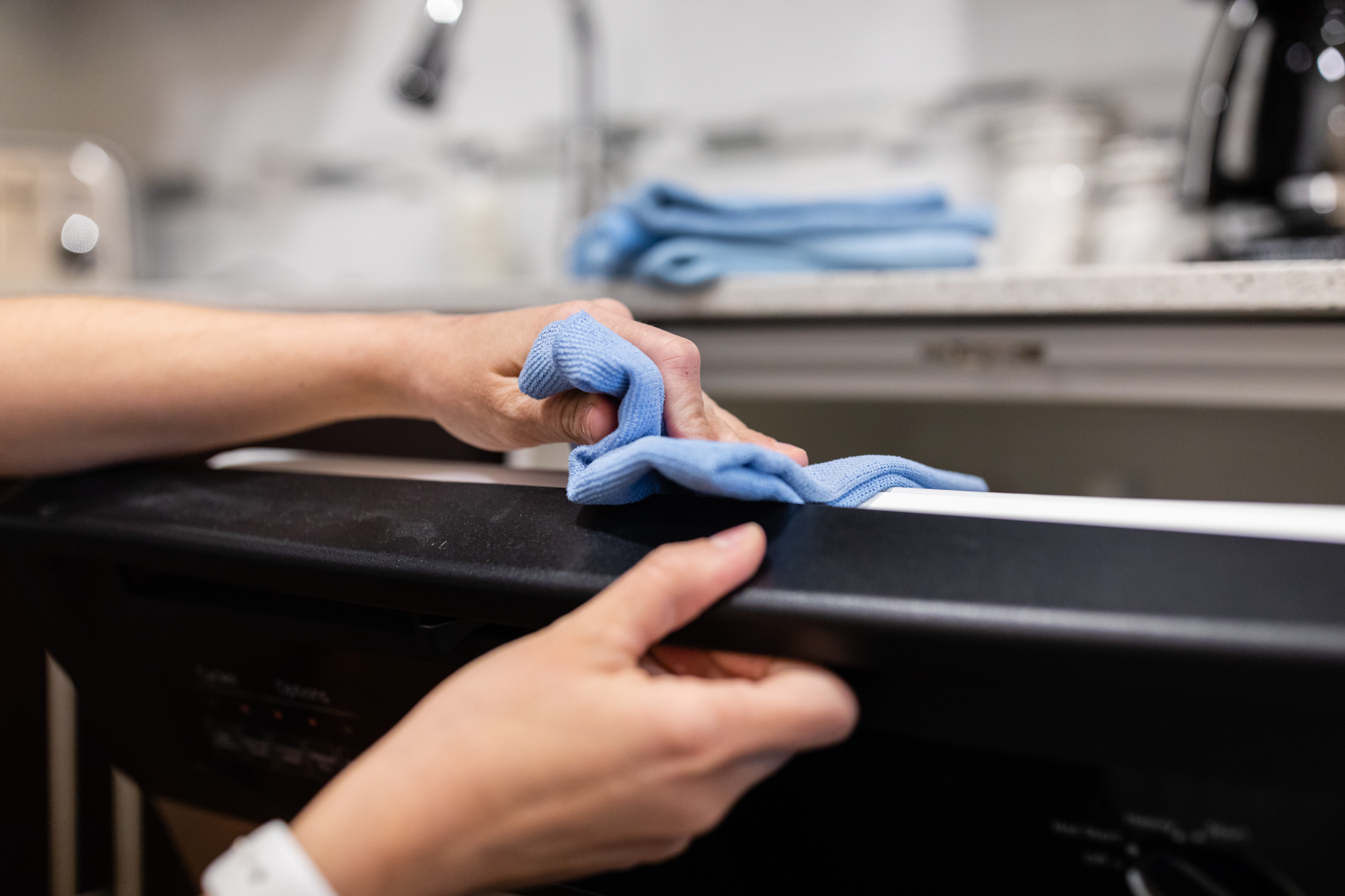 Kitchen, Break Room Cleaning in Los Angeles RM Industries