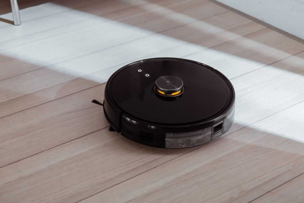 Realme Techlife Robot Vacuum, Air Purifier, Handheld Vacuum Cleaner