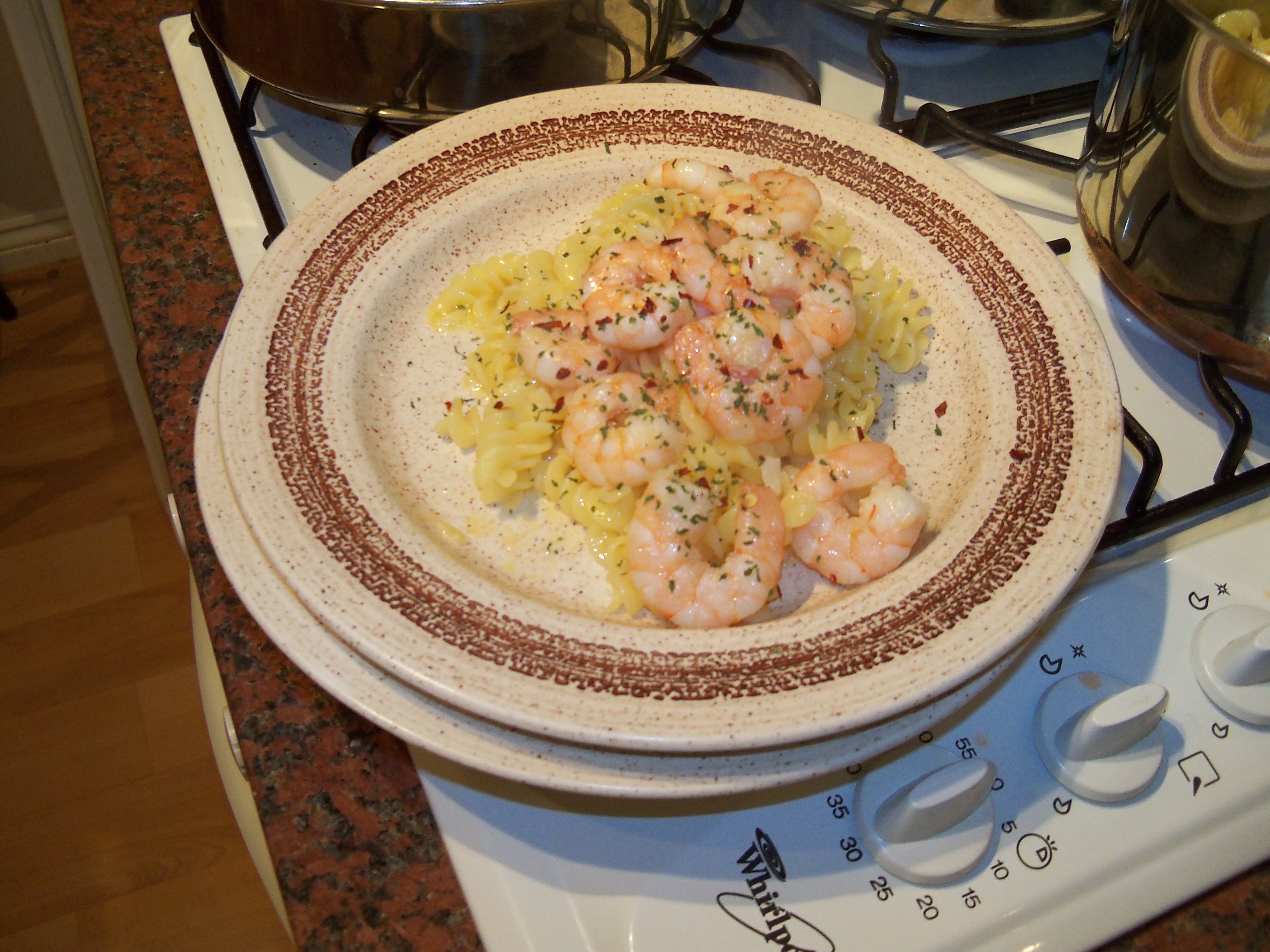 Spicy, garlic prawn pasta The Naked Cavewoman