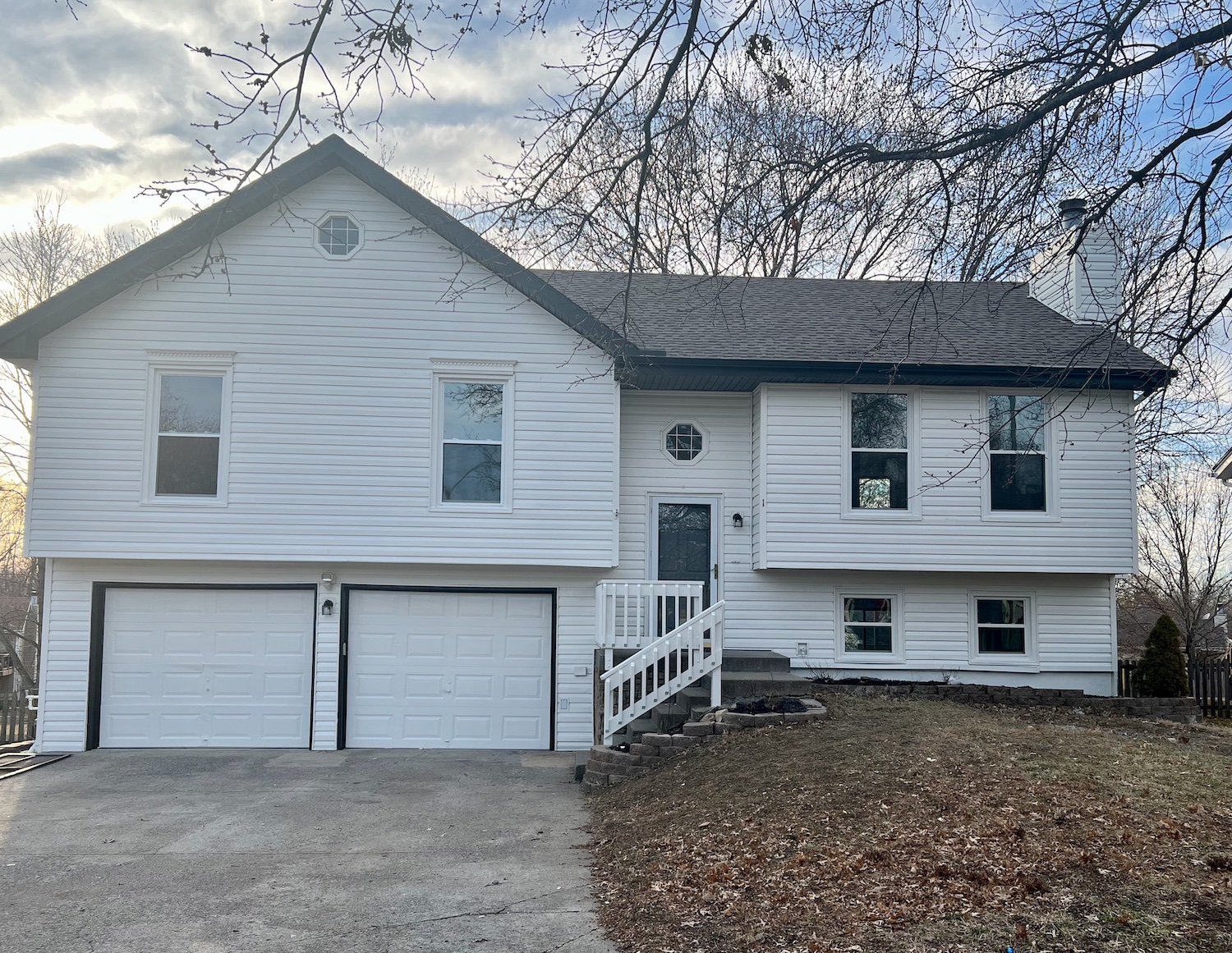 10820 N Harrison Kansas City MO 64155 RE/MAX Auction House