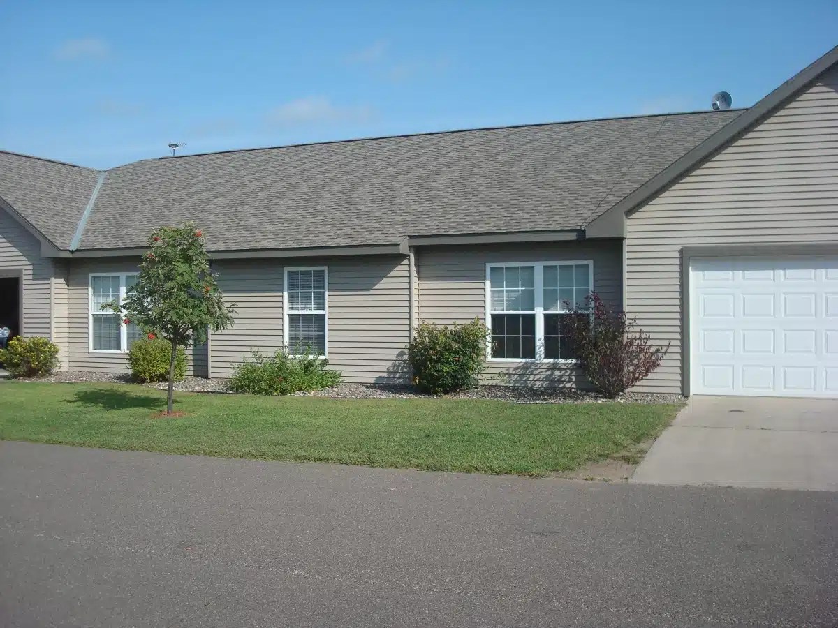Walnut Ridge Townhomes Courtyard Property Management